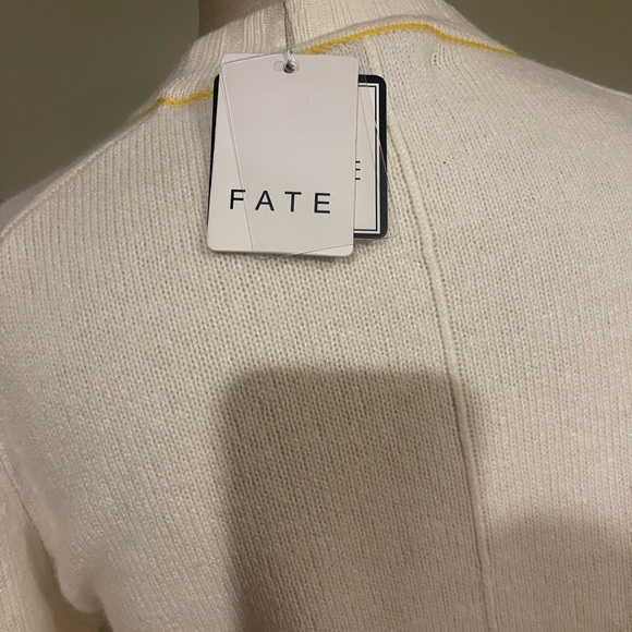 Sweater - Picture 3 of 3